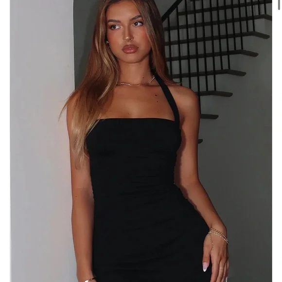 White Fox Boutique | Dresses | White Fox Boutique Black Strapless Dress |  Poshmark
